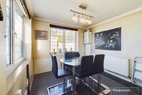 1a Ridge Close, London, NW4 1ER