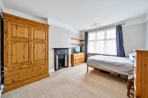 4 bedroom semi-detached house for sale, Norbiton Avenue, Kingston Upon Thames, KT1