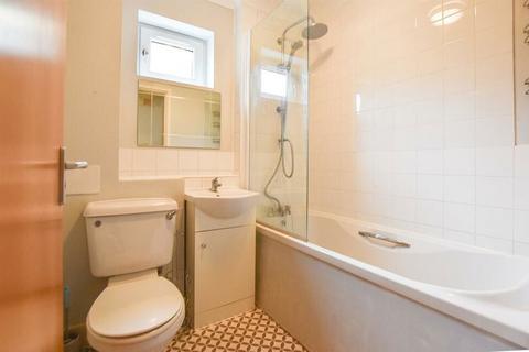 1 bedroom flat for sale, 7 Manor Road, Chatham, Kent, ME4 6AU