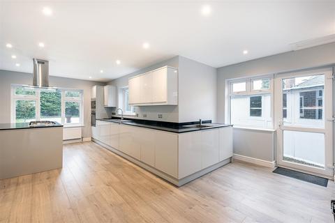 5 bedroom detached house for sale, Codmore Crescent, Chesham HP5