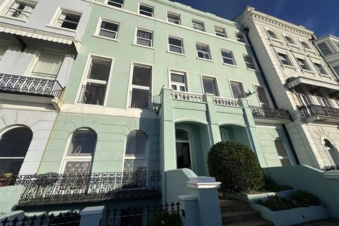 2 bedroom flat to rent, Marina, St Leonards-On-Sea