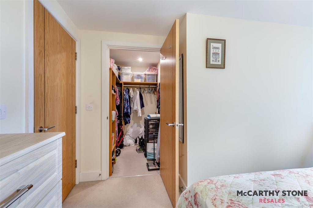 8628232-interior10.jpg