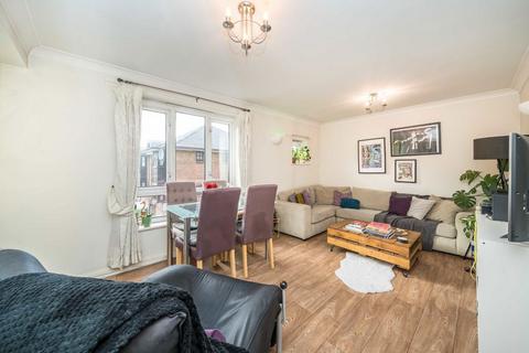 2 bedroom flat to rent, Blair Street, London E14