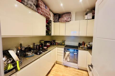 1 bedroom flat for sale, Crownage Court,  Sunbury-on-Thames, TW16