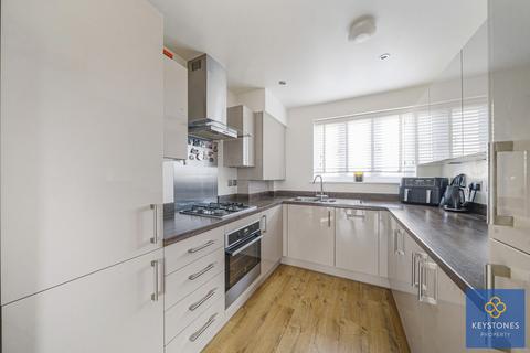 2 bedroom maisonette for sale, Thistle Close, Chigwell, IG7