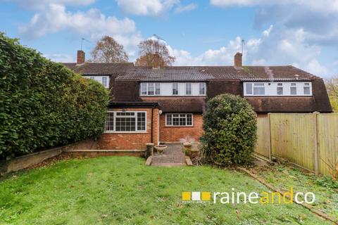 3 bedroom terraced house for sale, Cloverland, Hatfield