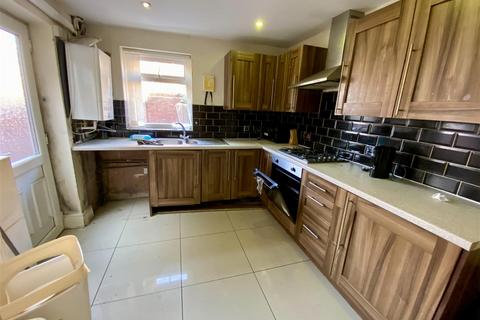 4 bedroom house for sale, Mildred Street, Salford