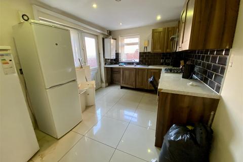 4 bedroom house for sale, Mildred Street, Salford