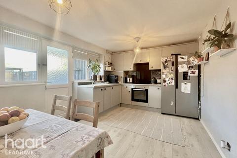 75 Brickly Road, Luton, LU4 9EF