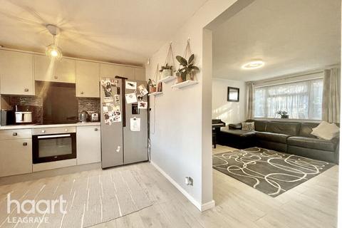 75 Brickly Road, Luton, LU4 9EF