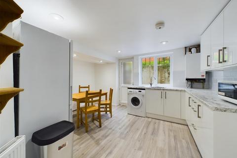 5 bedroom terraced house to rent, Trinity Street, Brighton