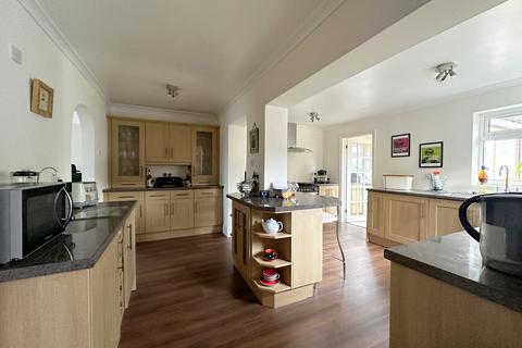 12 Dakyn Drive, Stock, Ingatestone, CM4 9DJ