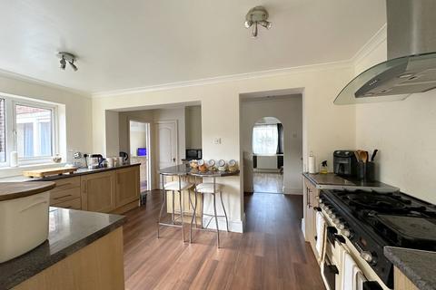 12 Dakyn Drive, Stock, Ingatestone, CM4 9DJ