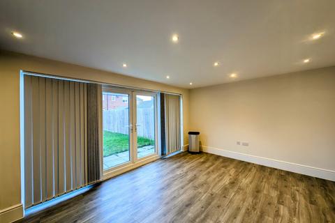 4 bedroom house to rent, Butler Way, Wakefield, West Yorkshire, UK, WF1