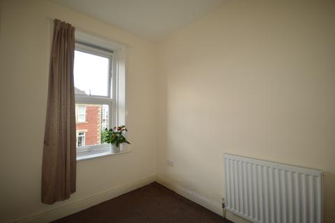 3 bedroom flat to rent, Goldspink Lane, Newcastle upon Tyne NE2