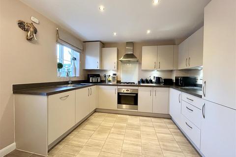 3 bedroom house for sale, Gregory Close, Telford TF4