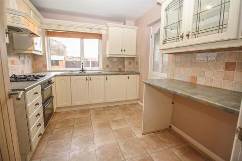 3 bedroom semi-detached house to rent, Beaminster Way, Kingston Park, Newcastle Upon Tyne