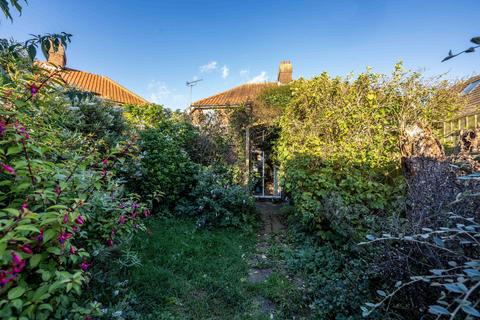 69 Mandeville Road, Canterbury, CT2 7HD
