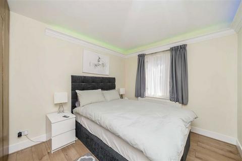 2 bedroom flat to rent, Southwick Street, London W2