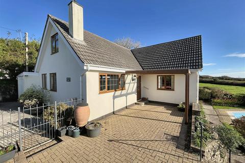 4 bedroom detached house for sale, Treskerby, Redruth