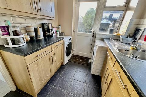 3 bedroom semi-detached house for sale, Glamis Road, Darlington