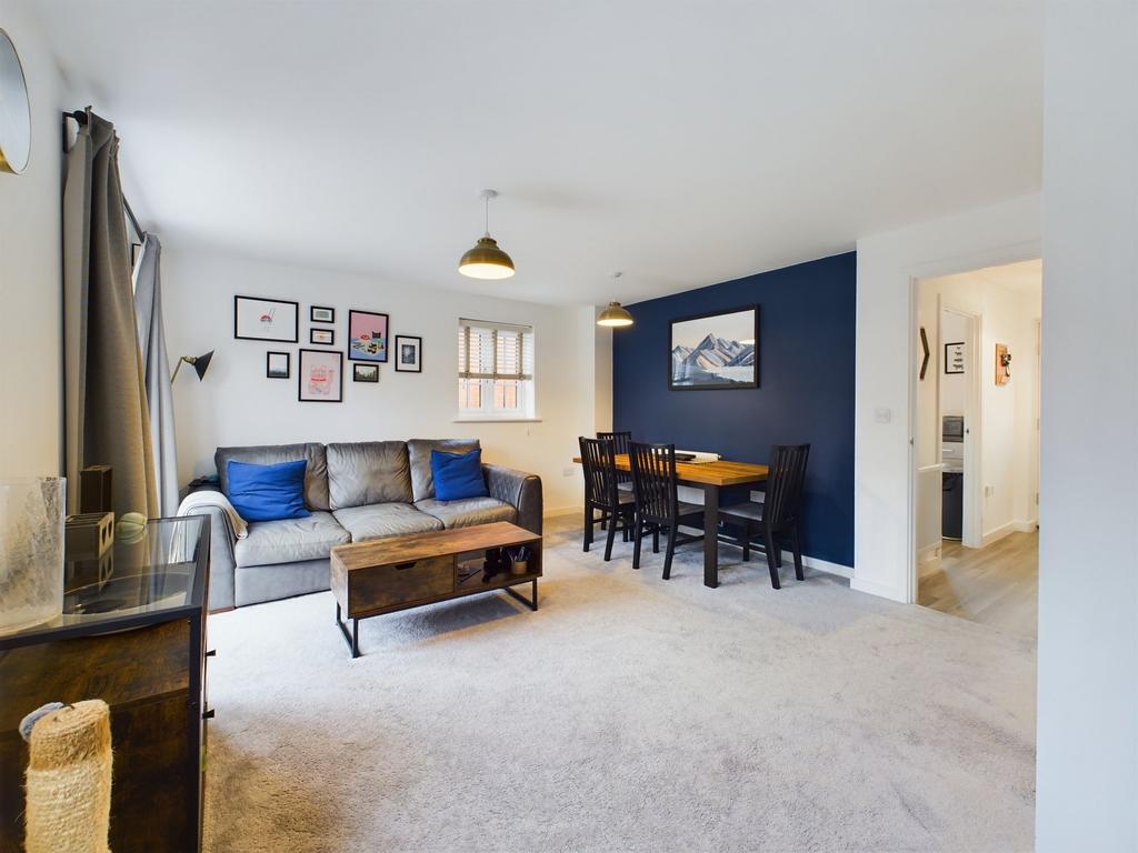 Sitting/Dining Room