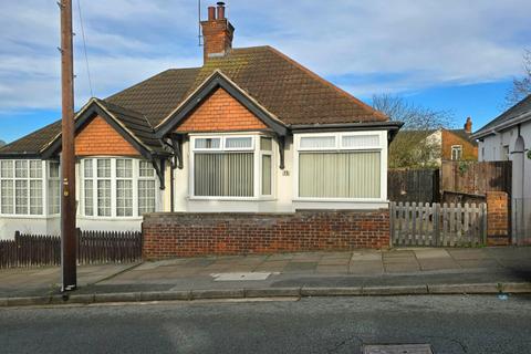 2 bedroom bungalow for sale, Yelvertoft Road, Kingsthorpe, Northampton, NN2 7TQ