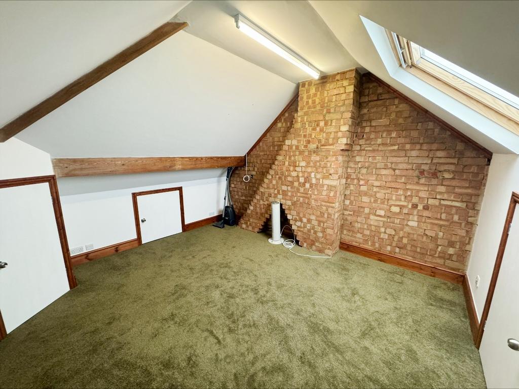 Media image 09