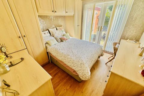 2 bedroom detached bungalow for sale, Ashen Close, Sedgley DY3