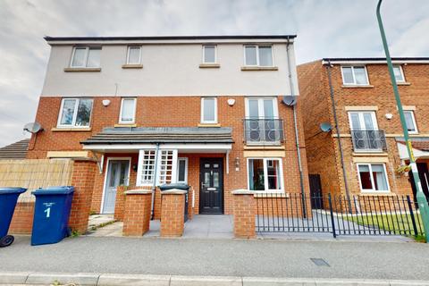 5 bedroom townhouse for sale, Strathmore Gardens, South Shields, Tyne and Wear, NE34 0LH