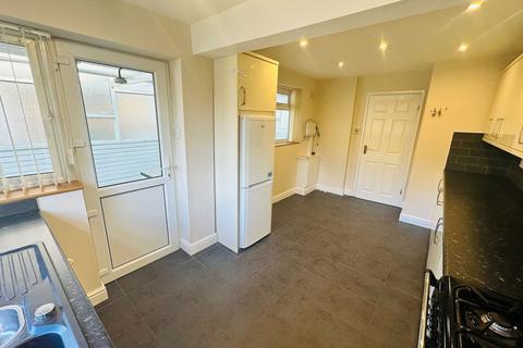 40 Eaton Crescent, Gornal Wood, Dudley, DY3 2XH