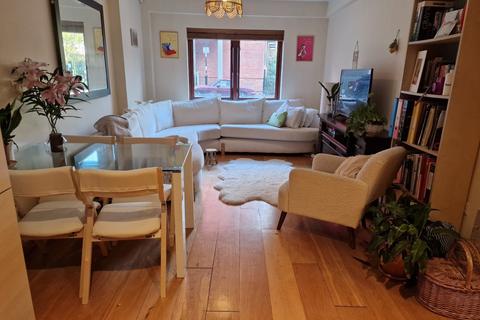 1 bedroom in a house share to rent, 69 Graham Street, Islington