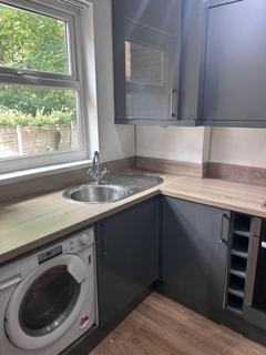 1 bedroom in a house share to rent, Egerton Road