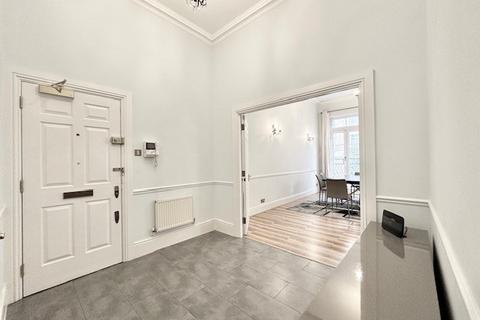 2 bedroom flat to rent, 143 George Street, London W1H