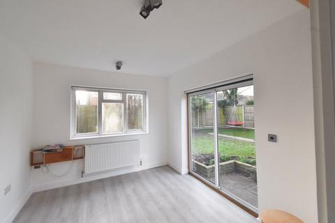 3 bedroom end of terrace house to rent, Walton Park, WALTON-ON-THAMES, KT12