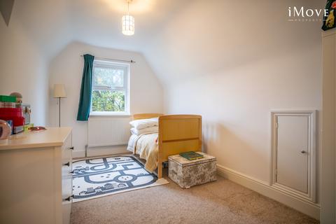 3 bedroom flat for sale, 19 Elmers End Road, London SE20