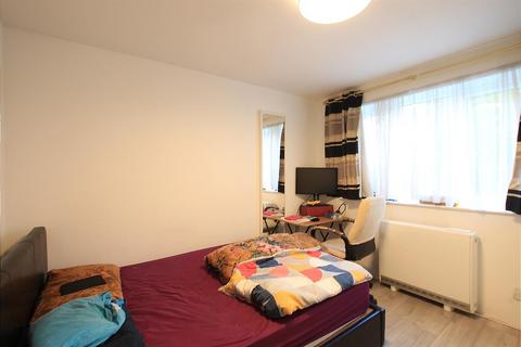 1 bedroom apartment for sale, Richens Close, Hounslow TW3