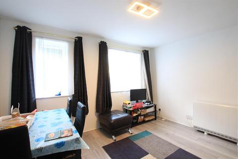 42 Richens Close, Hounslow, TW3 1PL