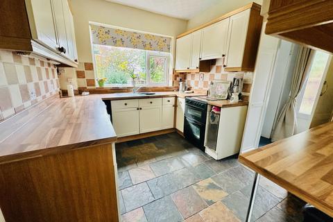 3 bedroom detached house for sale, Bank Road, Dudley DY3