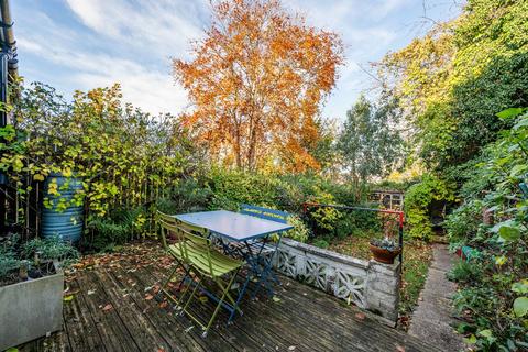 3 bedroom terraced house for sale, Dallin Road, Shooters Hill, London, SE18