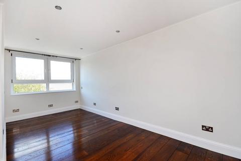 2 bedroom flat to rent, St Quintin Gardens, North Kensington, London, W10