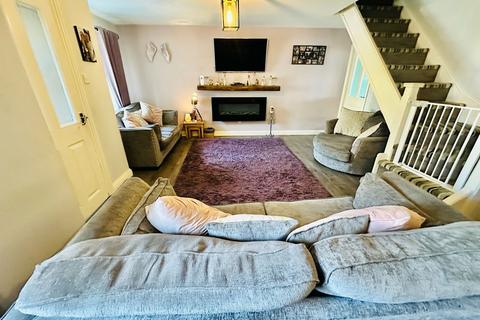 25a Club Row, Dudley, DY3 2BP
