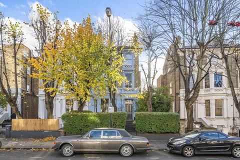 4 bedroom flat for sale, Cambridge Gardens, North Kensington, London, W10