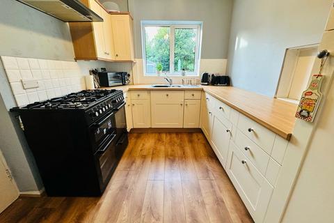 14 Green Acres, Coven, Wolverhampton, WV9 5AB