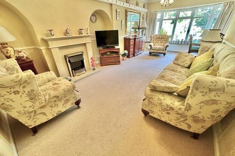 41 Cranbourne Avenue, Wolverhampton, WV4 6RJ