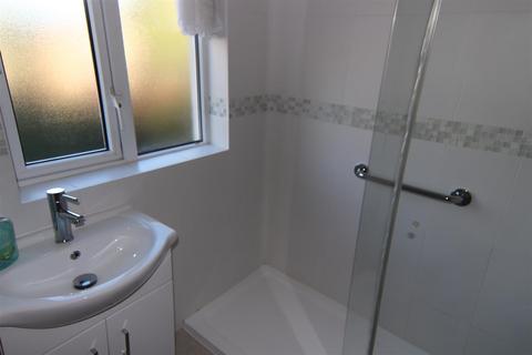 97 Ravensbury Road, Orpington, BR5 2NW