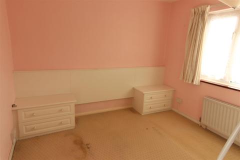 97 Ravensbury Road, Orpington, BR5 2NW