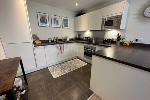 2 bedroom apartment to rent, Potato Wharf, Manchester M3