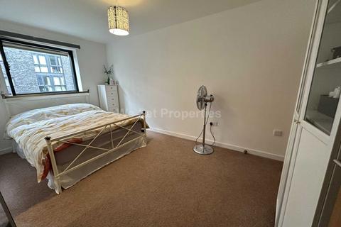 2 bedroom apartment to rent, Potato Wharf, Manchester M3