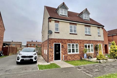 3 bedroom semi-detached house for sale, Skerne Way, Darlington